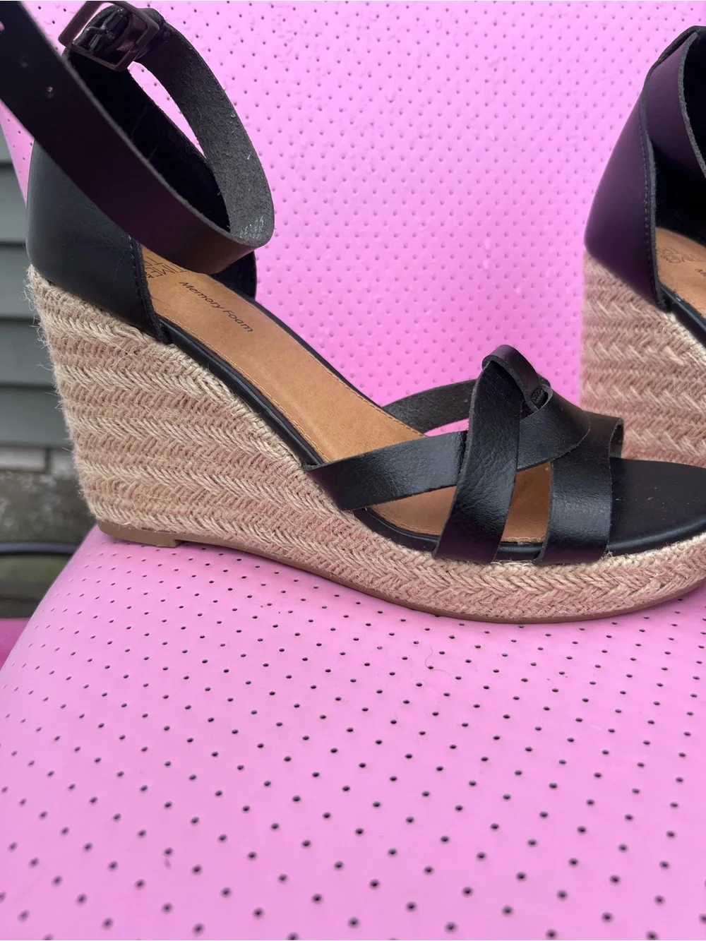 Time and Tru Black Memory Foam Espadrille Wedge Sandals Size 10